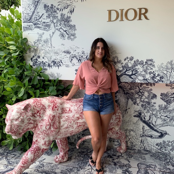 Meet your Posher, Sarah - Picture 2 of 4